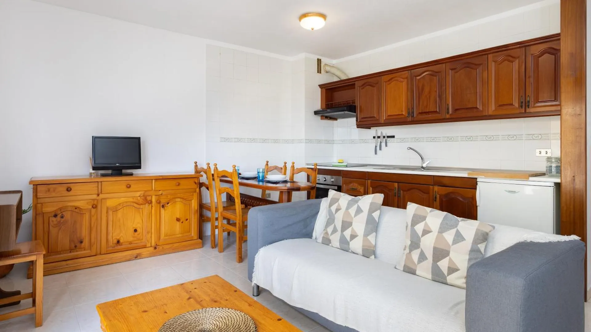 Esperanza Playa Surf House Apartment El Medano  0*, El Medano (Tenerife) Spain